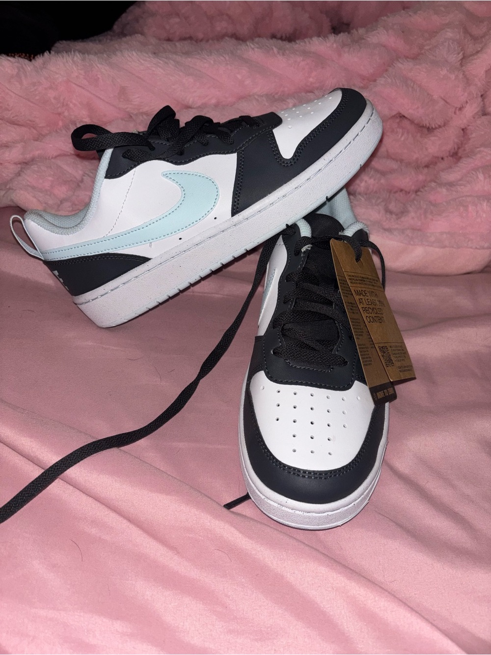 Nike Low-Top Sneakers in Black, White and Mint